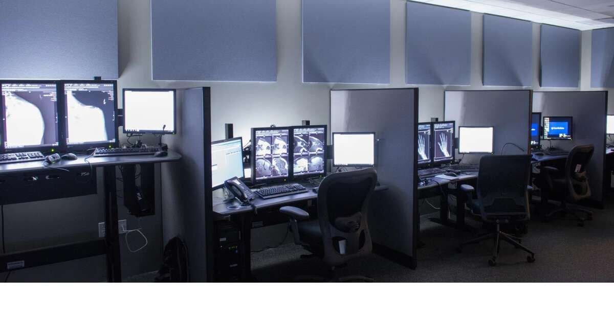 ergonomic workstation cubicles with radiologist monitors 